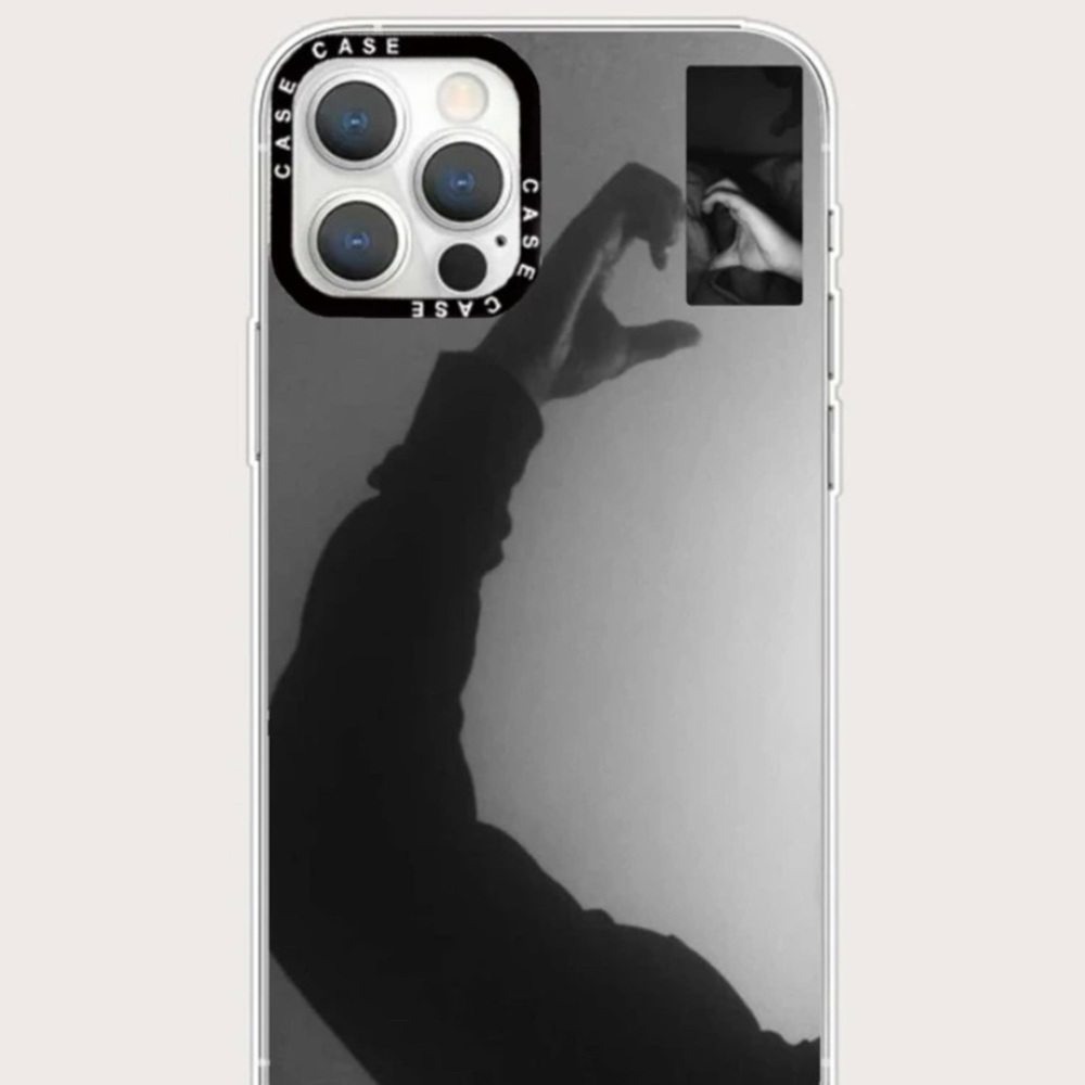 iPhone 12 mini .. I got it custom for 15 selling for 10 I only have 1 case atm .